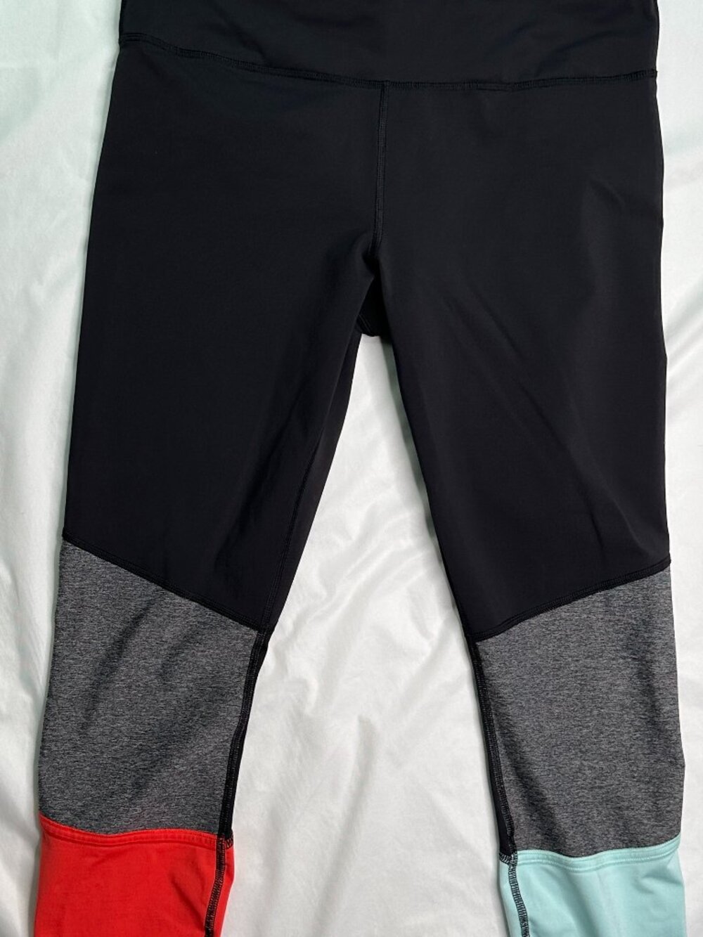 Lululemon Women's 10 Pedal To The Medal 7/8 Tight Black Alarming Tranquil Blue
